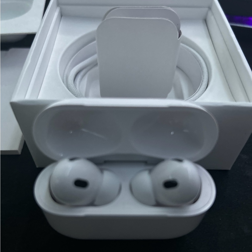 AirPod Pro 2nd generation - Picture 5 of 6